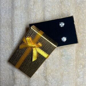 925 Sterling silver push back earrings with 4ct Moissanite diamond. Retails $599